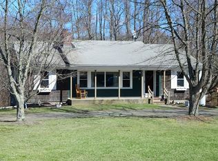 22 Brayton Rd, Tiverton, RI 02878