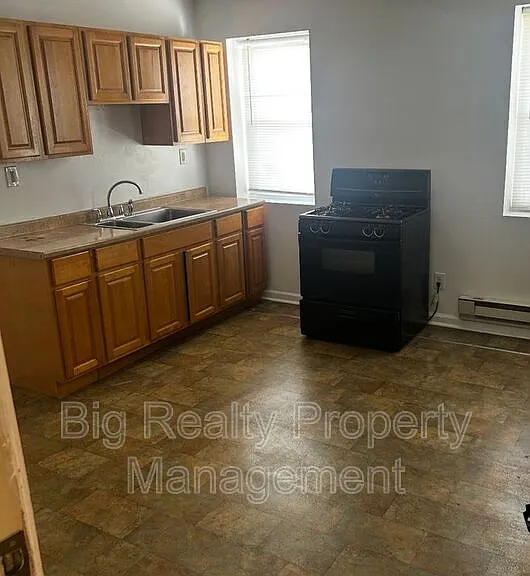 29 N Main St #3C — Photo 7