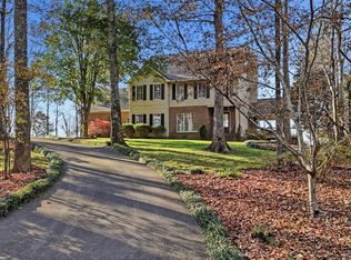 141 Brow Lake Rd, Lookout Mountain, GA 30750