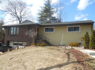 14 Skyline Dr, Englewood Cliffs, NJ 07632