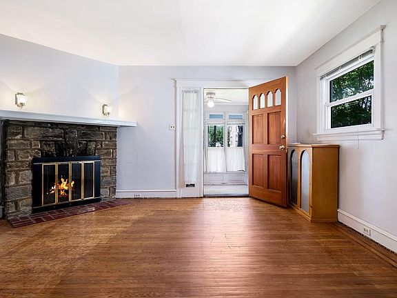 5th image of 271 Ballymore Rd