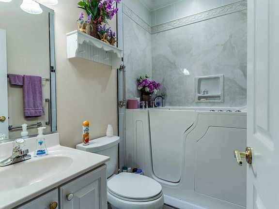 3rd image of 8821 Belle Mina Way