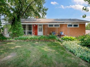 1208 E Division St, Lockport, IL 60441