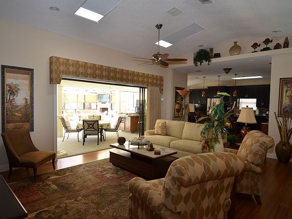 3rd image of 76 Florida Park Dr