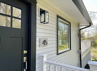 45 Pinesbridge Rd, Oxford, CT 06478