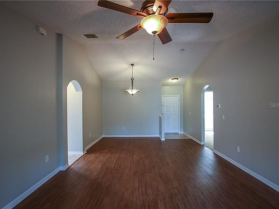 4th image of 3016 Summer House Dr