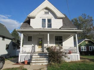 11 S Edison Ave, Elgin, IL 60123