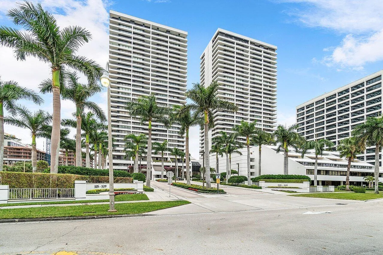2 bed, 2.0 bath, 1927 sqft, $6,800 — Photo 1