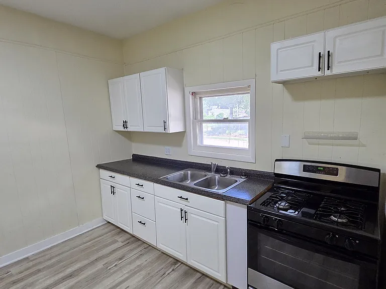 900 W Taylor St — Photo 7