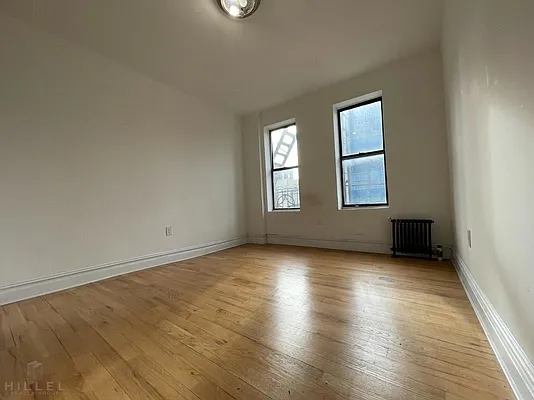 Rented by Hillel Realty Group | media 4