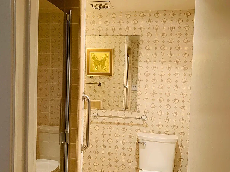 hallway full bath