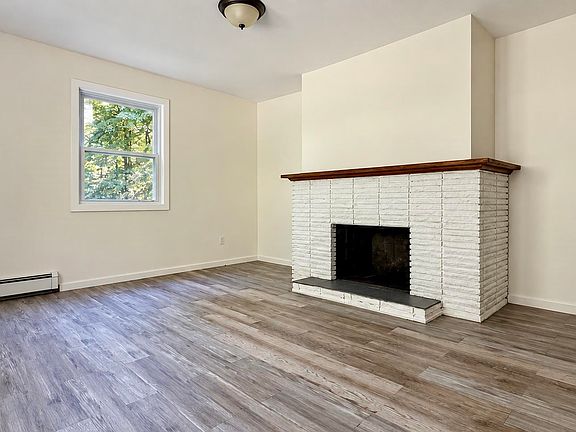 5th image of 60 White Rock Hill Road