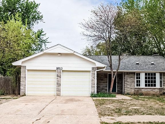 3rd image of 1803 Oakhill Dr