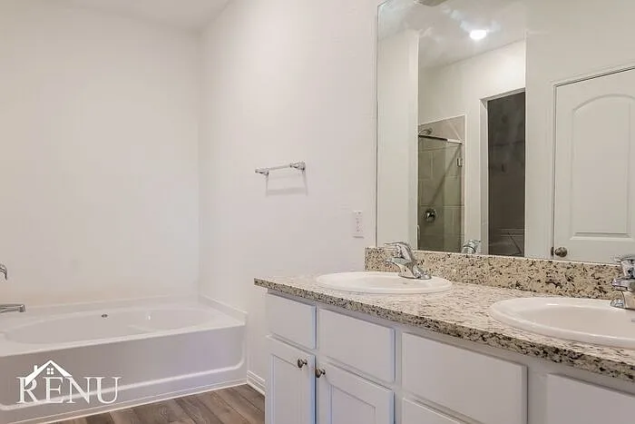 157 Scarborough Bnd — Photo 13