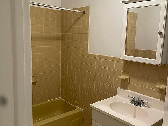 3rd image of 350 Palisade Ave #1A