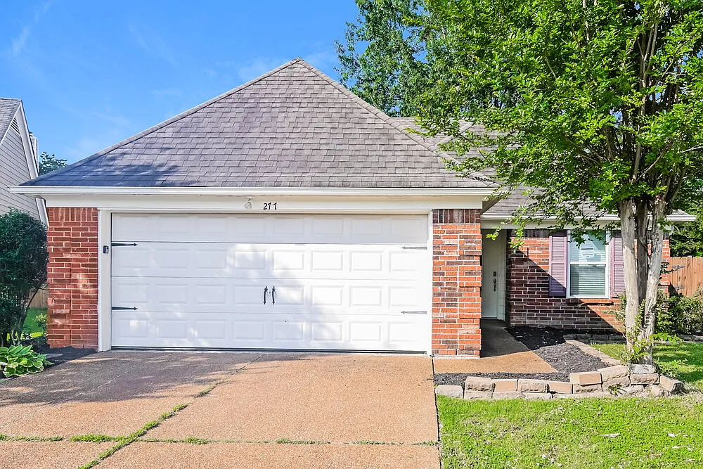 3 bed, 3.0 bath, 1775 sqft, $2,055 — Photo 1