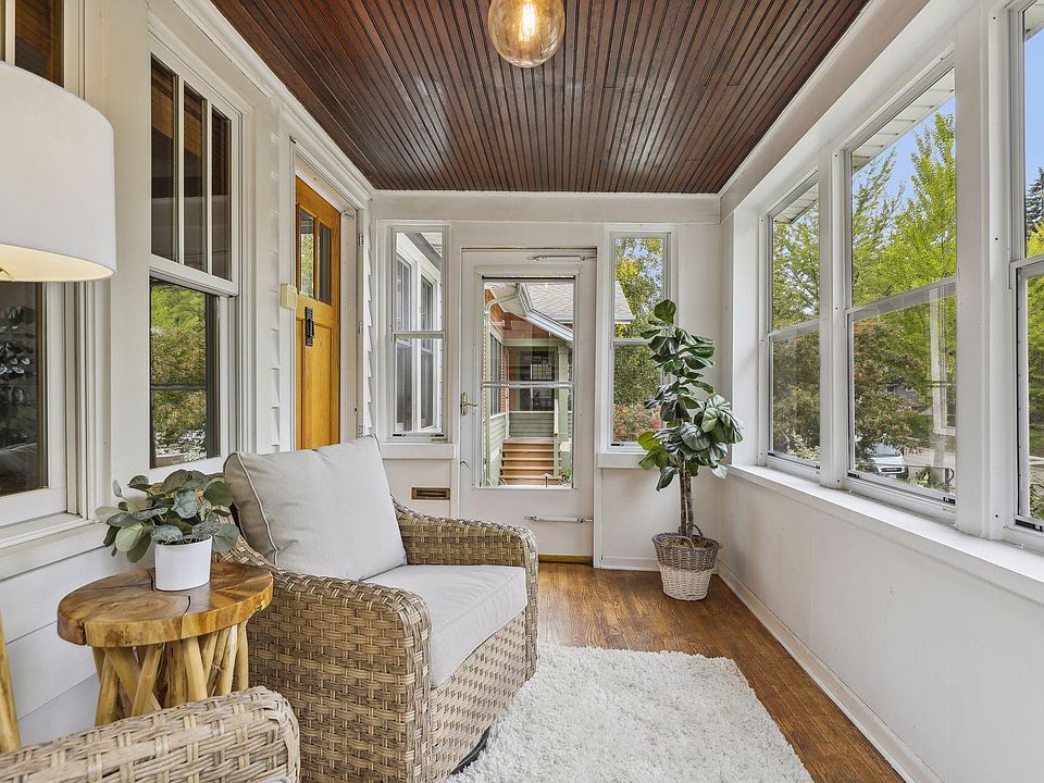 1st image of 1416 Saint Clair Ave