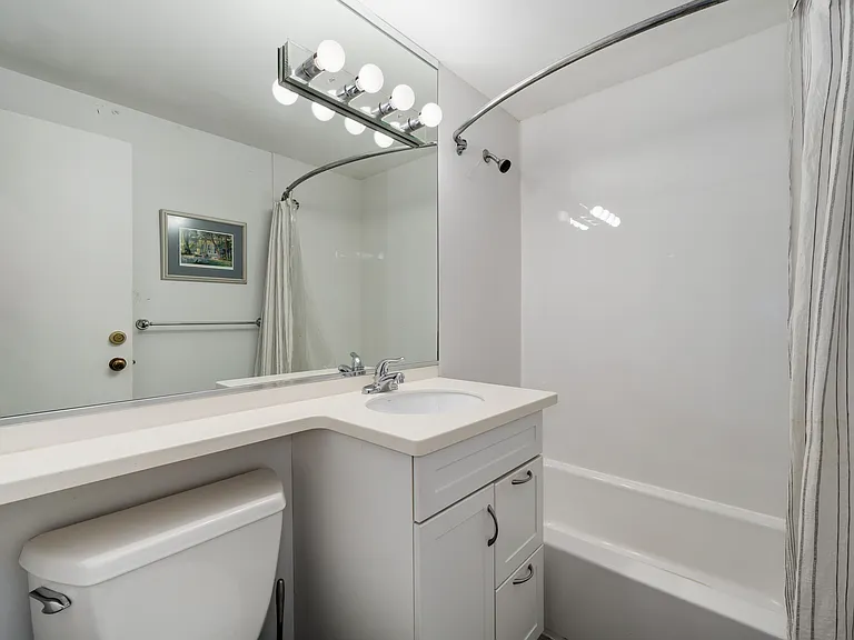 235 W Eugenie St #M2-G8 — Photo 9
