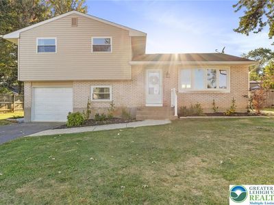 1360 Walnut Ln, Macungie, PA, 18062