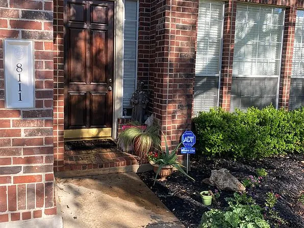 8111 Cheno Cortina Trl, Austin, TX 78749