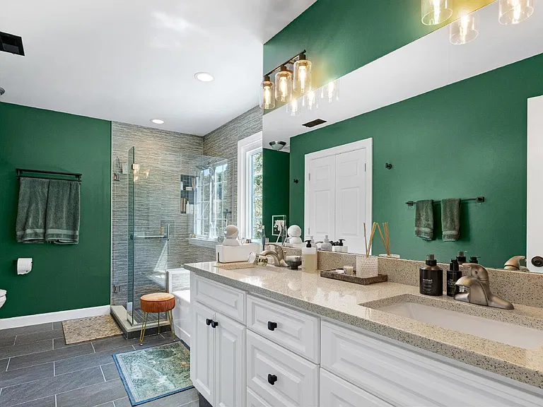 2711 Ashland Dr — Photo 26