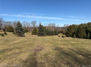 Rohn Rd, Fenton, MI 48430