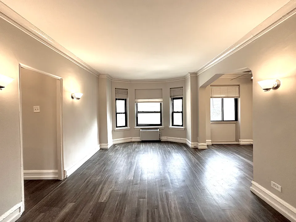 1033 W Loyola Ave #208