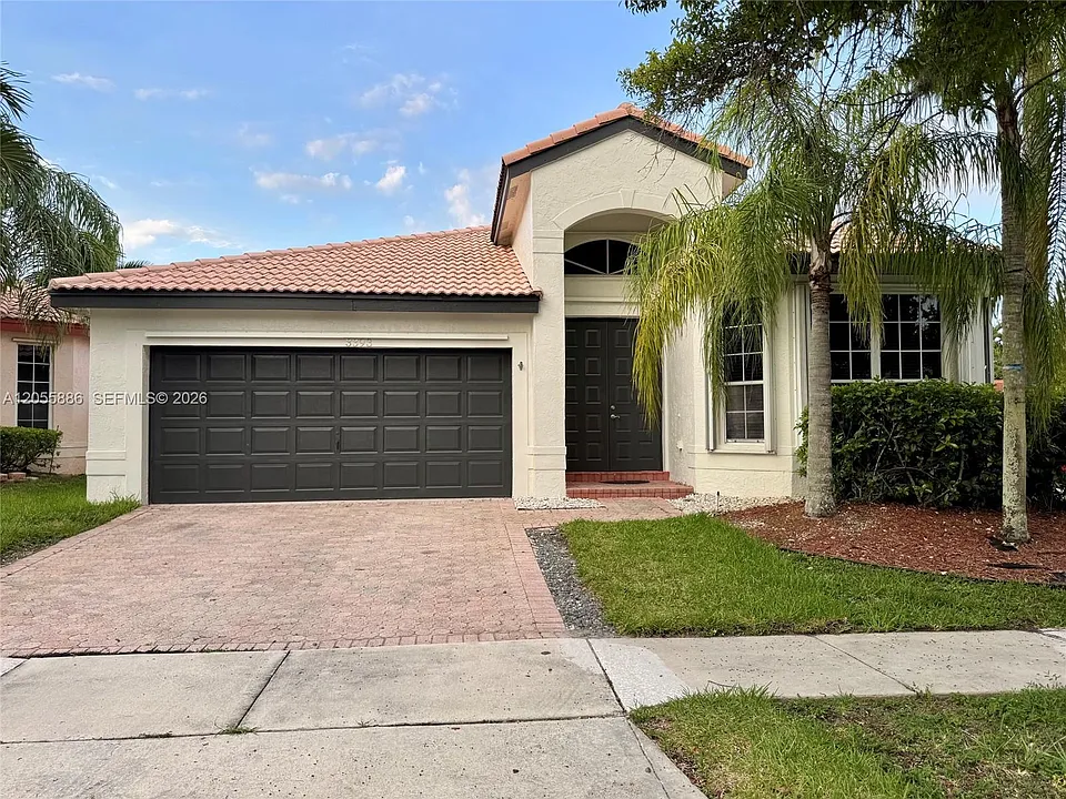 3393 SW 180th Way