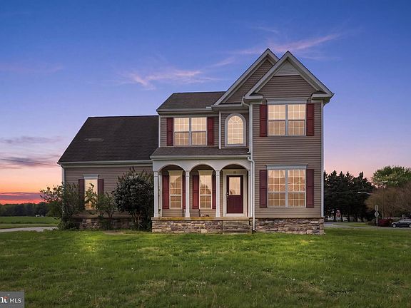 2nd image of 23 Rockville Dr