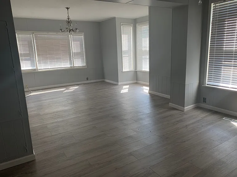 311 Park Ave — Photo 2