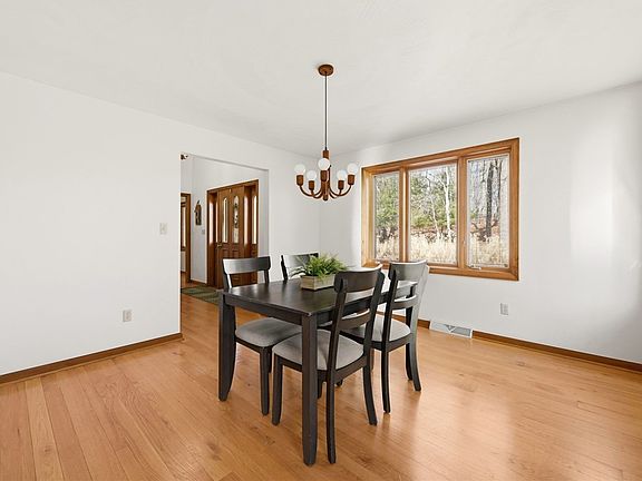 5th image of 4005 School Rd