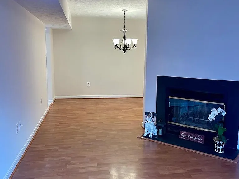 6122 Hoskins Hollow Cir #A — Photo 2