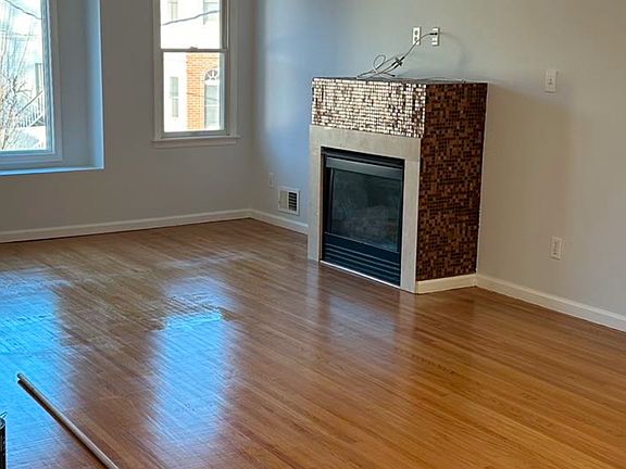 3rd image of 92 Clearmont Ave #2F