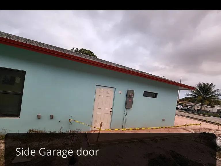 409 Broward Ave — Photo 8