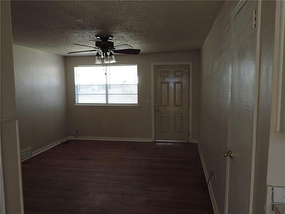 5th image of 1920 Vickie Dr