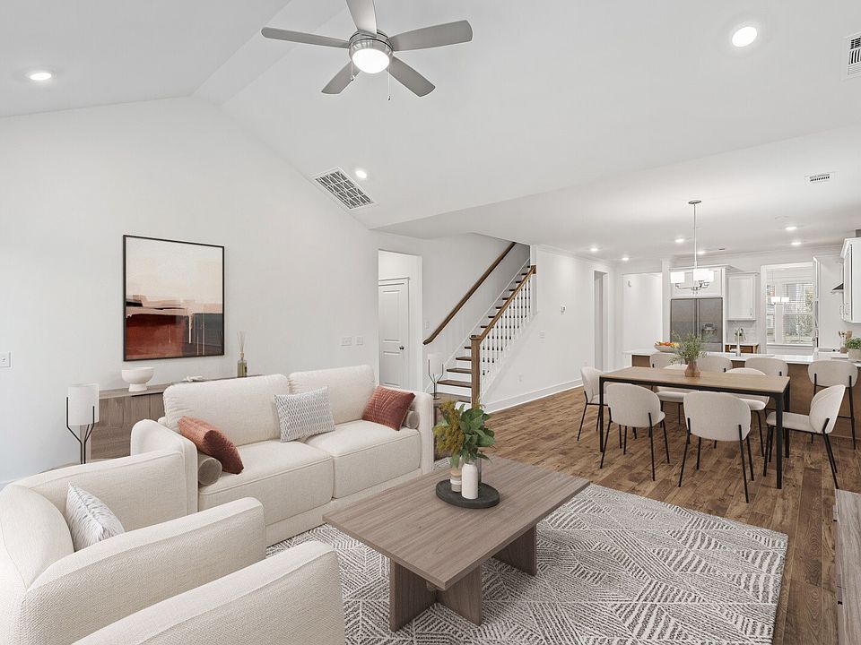 1st image of 114 Portico Pl