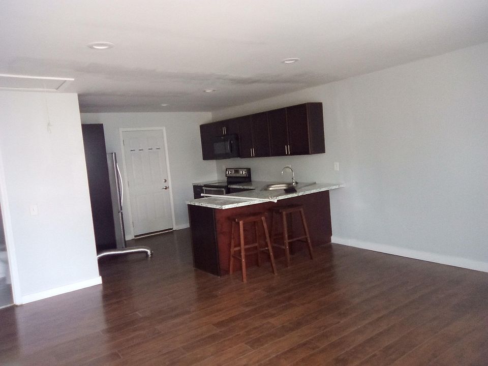 2nd image of 1412 16th Ave N #A