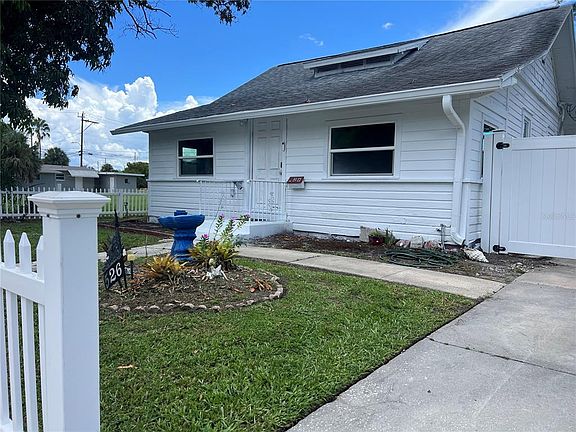 3rd image of 526 14TH AVENUE S