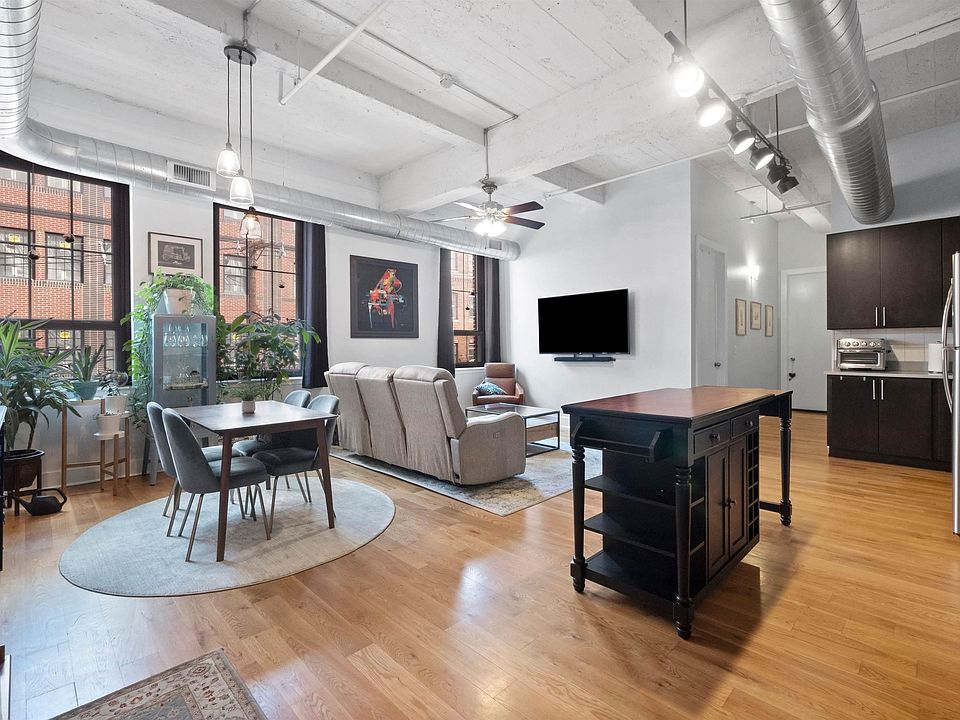 1st image of 325 Palisade Ave APT 2E