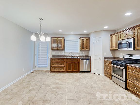 4th image of 1901 Susan Rd