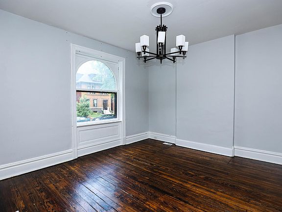 3rd image of 4220 Cleveland Ave #1F