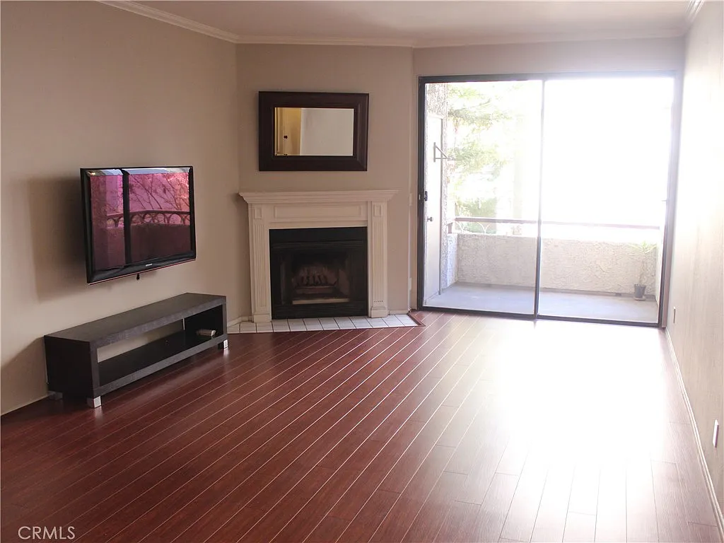 2 bed, 1192 sqft, $3,450 — Photo 2