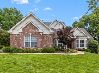 540 Oak Creek Meadows Ct, Chesterfield, MO 63017