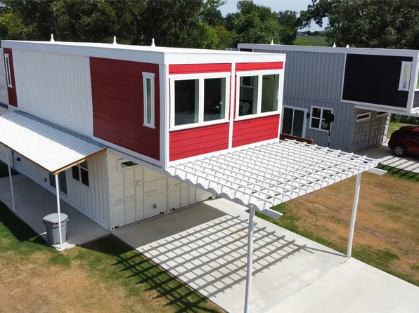 1228 Kennie Dr, Commerce, TX 75428