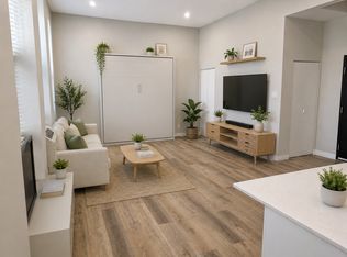 178 Front St N #204, Sarnia, ON N7T 5S3