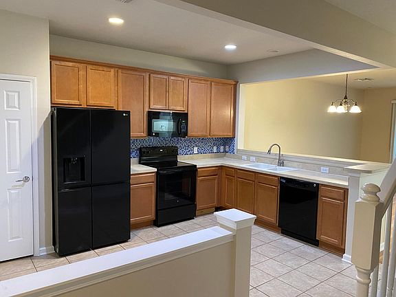3rd image of 6916 Charlotte Harbor Way