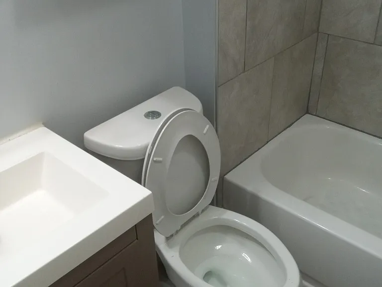 Ridgewood Apartments — Photo 16