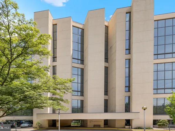 1101 S Arlington Ridge Rd APT 214, Arlington, VA 22202