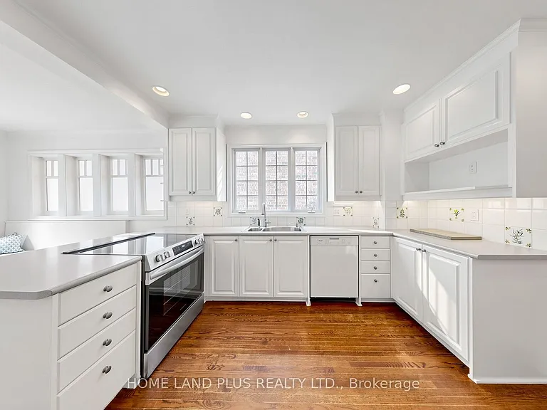 295 Saint Germain Ave — Photo 24