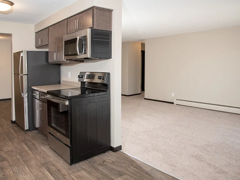 Chateau Apartments — Photo 26